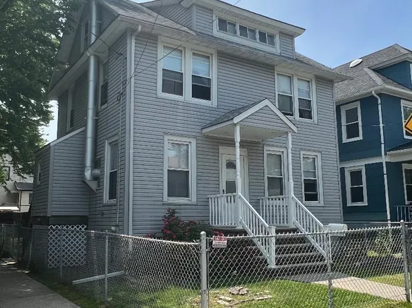 130 Clinton Pl, Staten Island, NY 10302