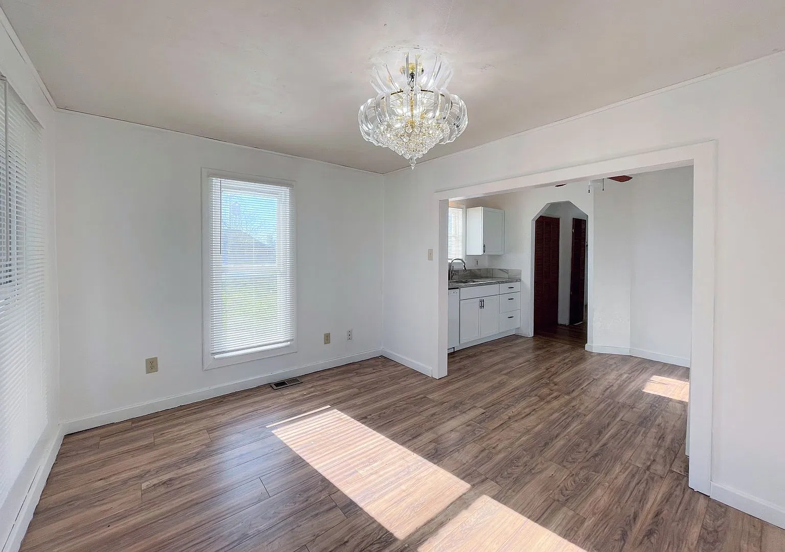 2 bed home in Nickerson — Photo 3