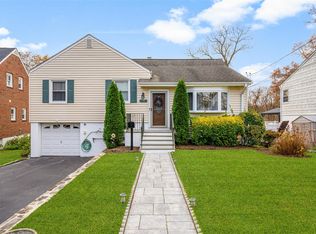 1307 Raleigh Rd, Mamaroneck, NY 10543