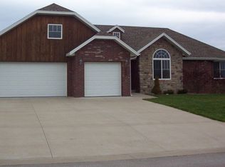 1321 S Appomattox Ave, Republic, MO 65738