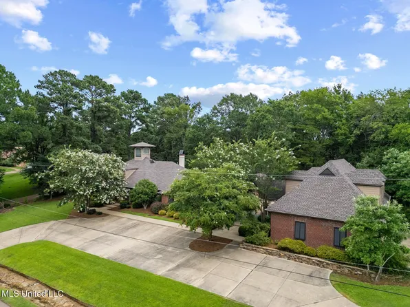 322 Arapaho Ln, Madison, MS 39110