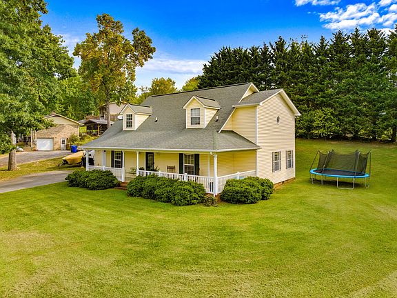 2nd image of 4097 White Wood Cir