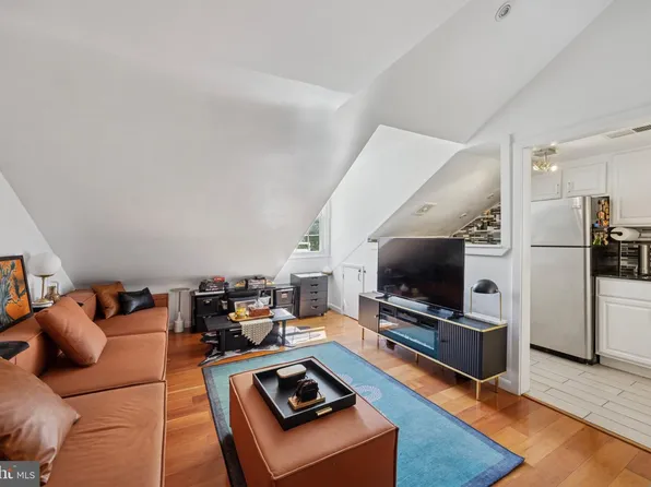 1021 Clinton St APT 7, Philadelphia, PA 19107