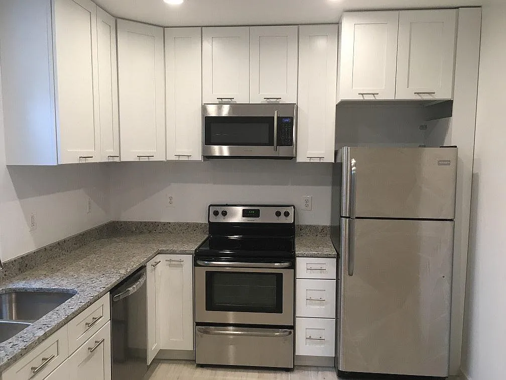 2 bed, 1200 sqft, $1,300 — Photo 2