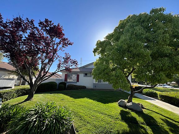 5th image of 4302 Pebble Creek Dr APT A