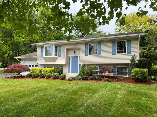 100 Bradley Ct, Horseheads, NY 14845