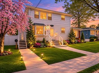4 Cottage Ave, Staten Island, NY 10308