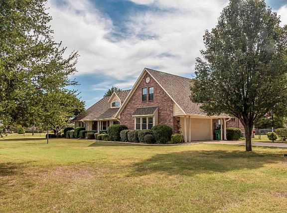 2nd image of 5731 Cedar Creek Dr