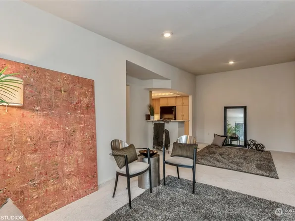 1308 Bellevue Way NE #4, Bellevue, WA 98004