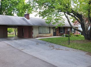 11905 Greenhill Dr, Hagerstown, MD 21742
