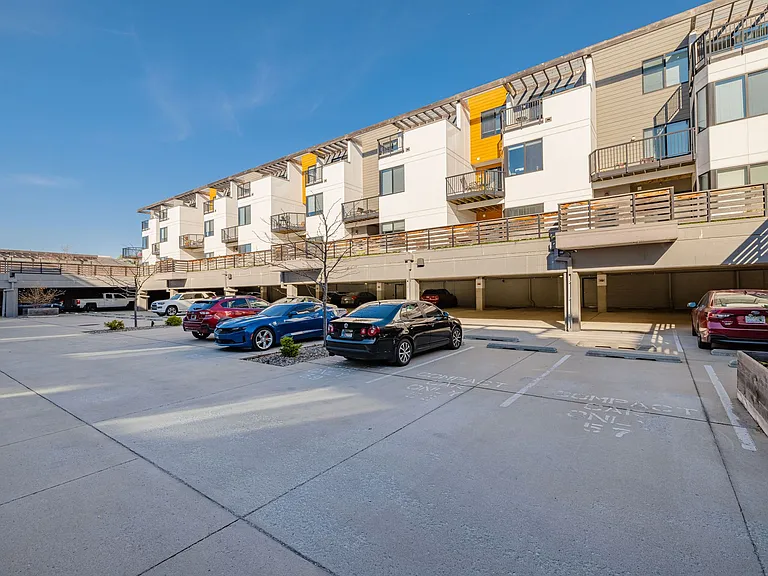 River Rock Apartments — Photo 16