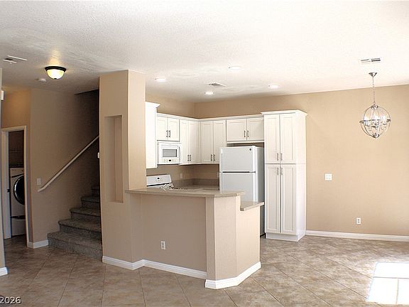 5th image of 251 S Green Valley Pkwy Unit 5112