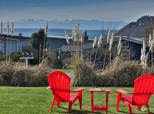 8199 Cultus Dr, Clinton, WA 98236