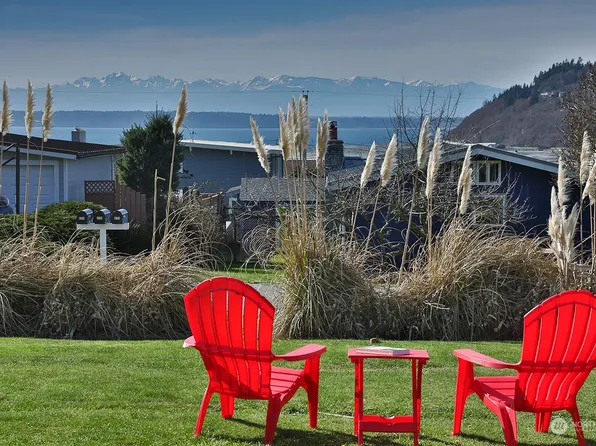 8199 Cultus Drive, Clinton, WA 98236