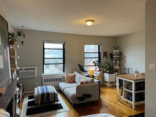 Rented by Friedman Roth Realty | media 4