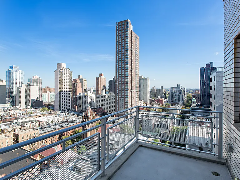 305 E 86th St #8LW — Photo 9