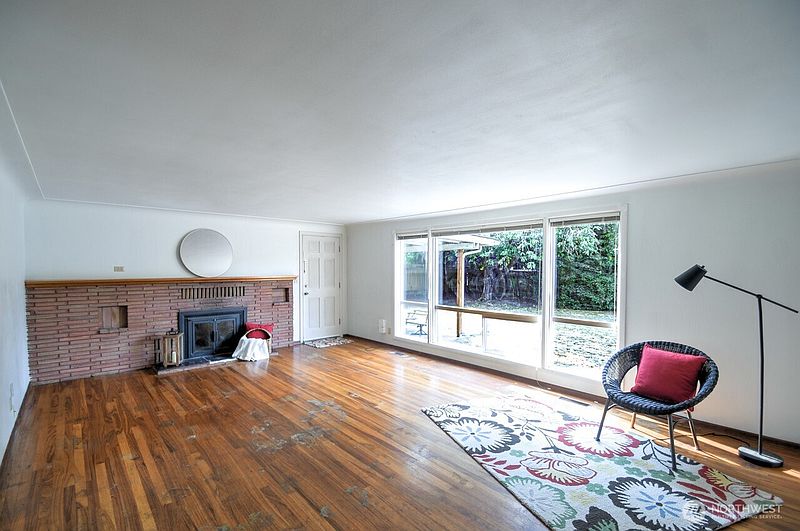 4th image of 4619 17th Avenue SE