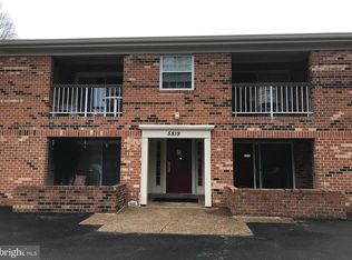 5819 Cove Landing Rd APT 204, Burke, VA 22015