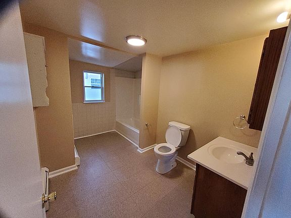2nd image of 4 Sterling St #1