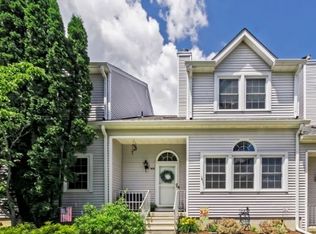 431 Chapman Ct, Hackettstown, NJ 07840