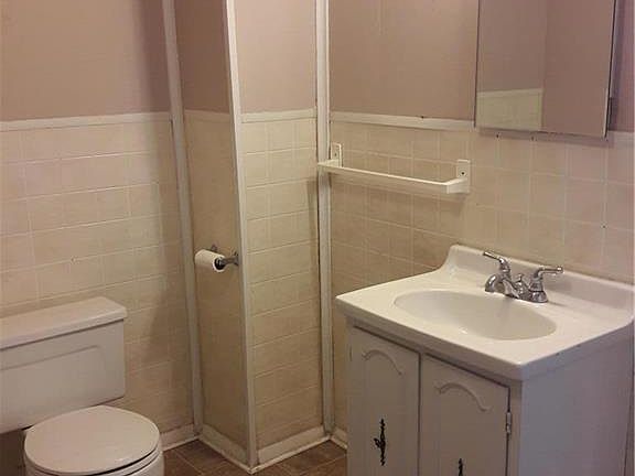 5th image of 10112 Golf Ave