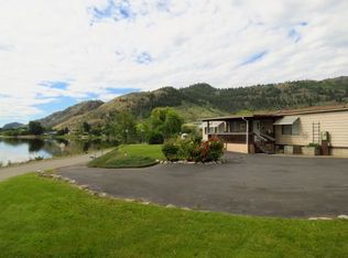 21 Boundary Point Rd, Oroville, WA 98844