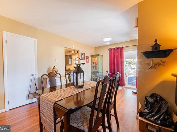 3rd image of 12 Pleasantview Dr