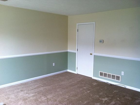 Living room new carpet and paint