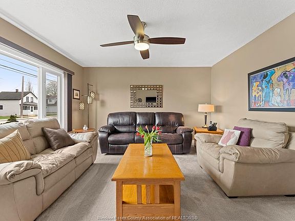 4th image of 2355 Pillette Rd