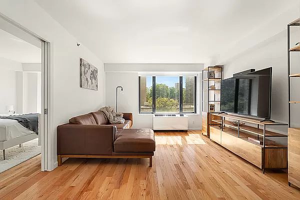 1st image of 189 Avenue C APT 3B