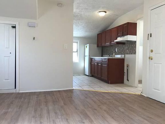2nd image of 65 Durand Pl APT 3