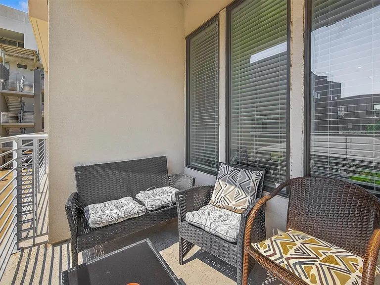 2401 Crawford St #C3D — Photo 31