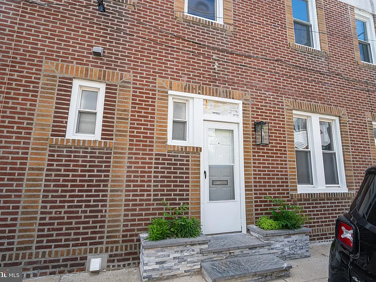 2410 Wharton St #1 — Photo 4