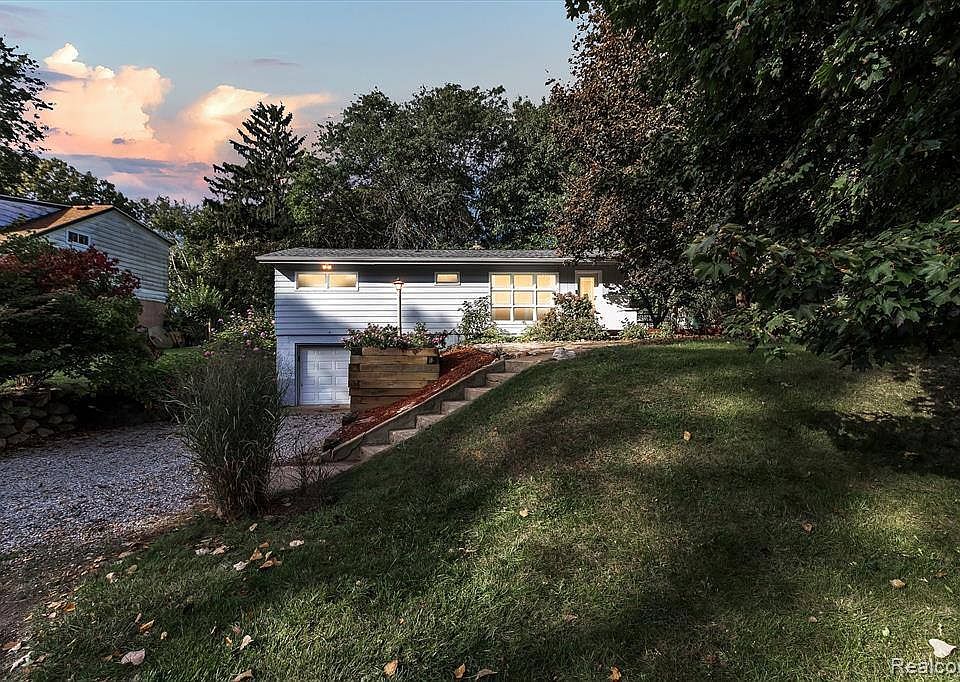 1st image of 2650 Mandale Ln