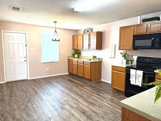 709 Granite Ridge Dr — Photo 5