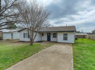 606 E Water St, Weatherford, TX 76086