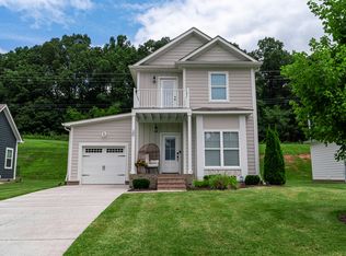 30 Sycamore Rdg W, Burns, TN 37029