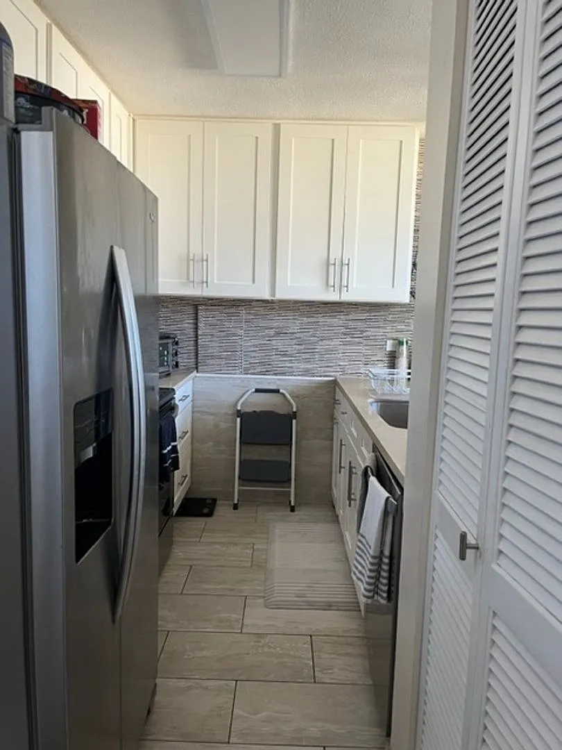 Charming 2BR Condo in Honolulu — Photo 3