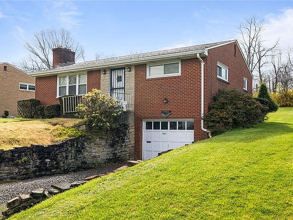3rd image of 4984 Lindermer Ave