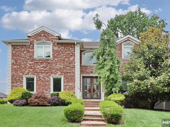 39 Burton Ave, Hasbrouck Heights, NJ 07604