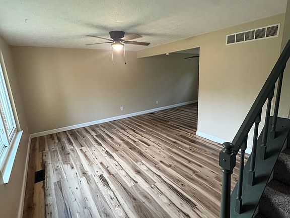 3rd image of 2760 Resor Rd