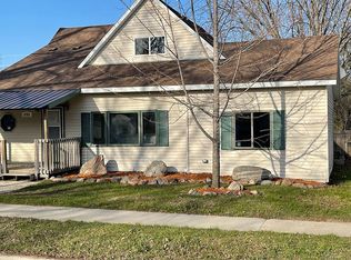 305 2nd St S, Grove City, MN 56243
