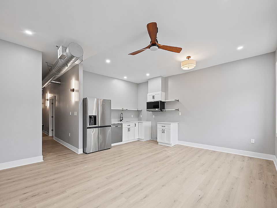 Open concept kitchen/dining/living room