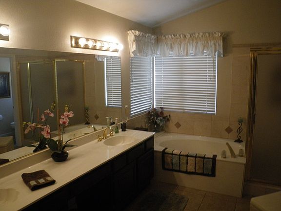 5th image of 724 Vantage Ln