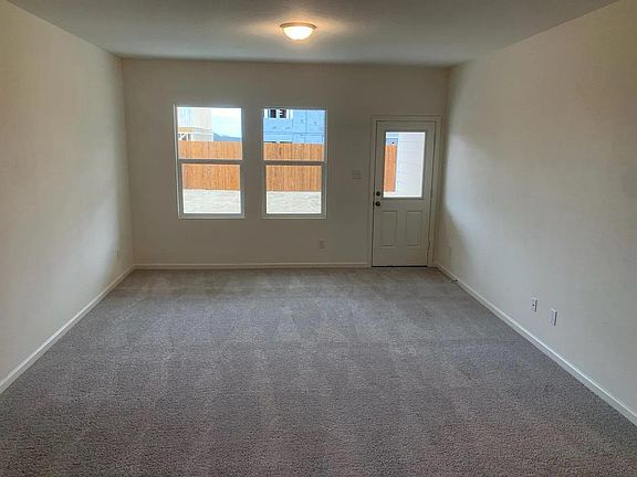 4th image of 1909 Marquette Dr
