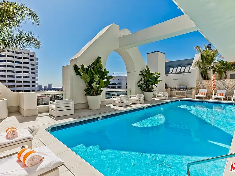 10520 Wilshire Blvd #1207 — Photo 36