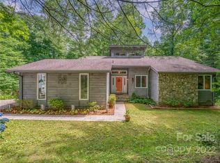 6 Greenbriar Ave, Flat Rock, NC 28731