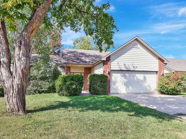 813 S Cranbrook Cir, Wichita, KS 67207