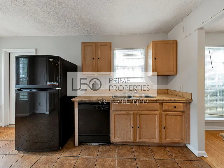 1072 Victory Dr SW — Photo 5