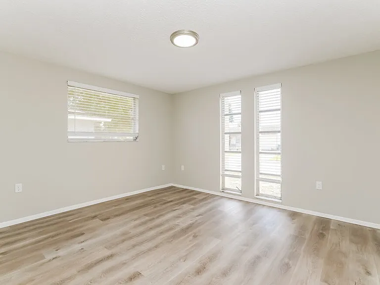 7043 Fireside Dr — Photo 14